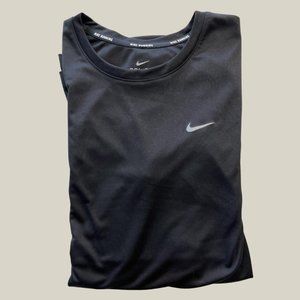 Nike Dri-fit Black  T-Shirt SizeXL - NWT - 0360LR-2A